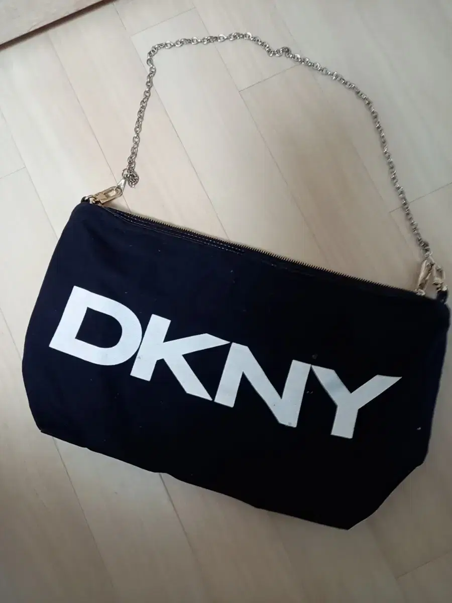 DKNY 가방